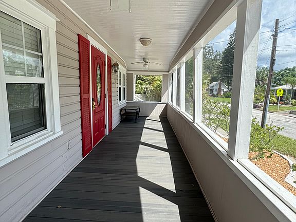 4th image of 1038 N Hampton Ave