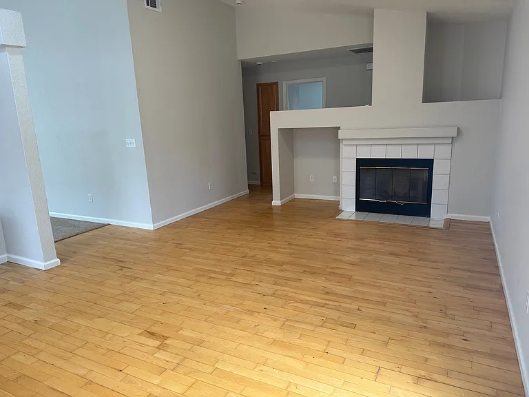 562 Stetson Way — Photo 18