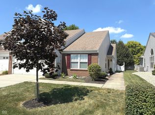 2734 Cadogan Dr, Greenwood, IN 46143