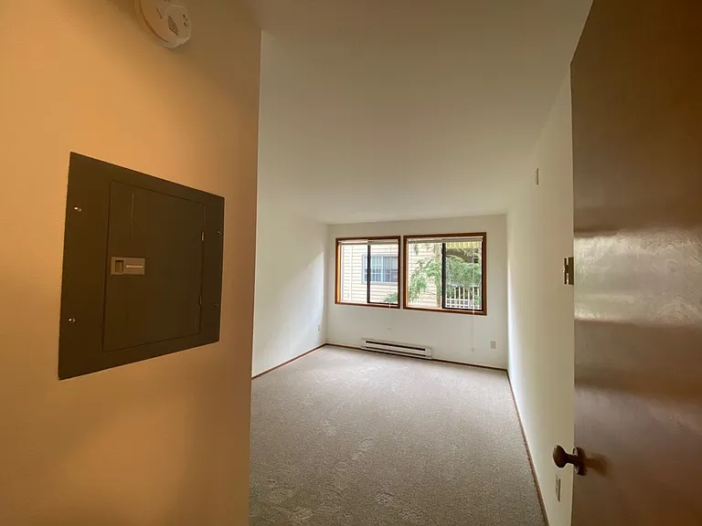 Shorecrest Apartments — Photo 28