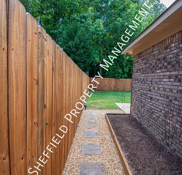 3008 Thornberry Cir — Photo 19