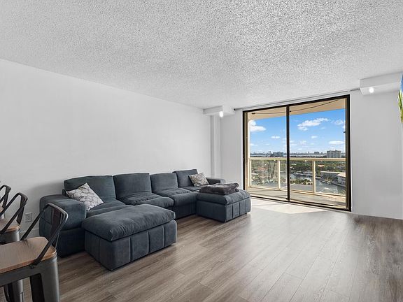 4th image of 13499 Biscayne Boulevard #1212