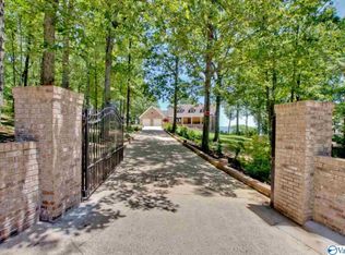 835 Mountain Heights Rdg, Scottsboro, AL 35769