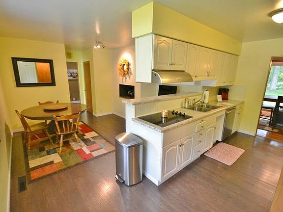 2nd image of 4608 Bristol Ct