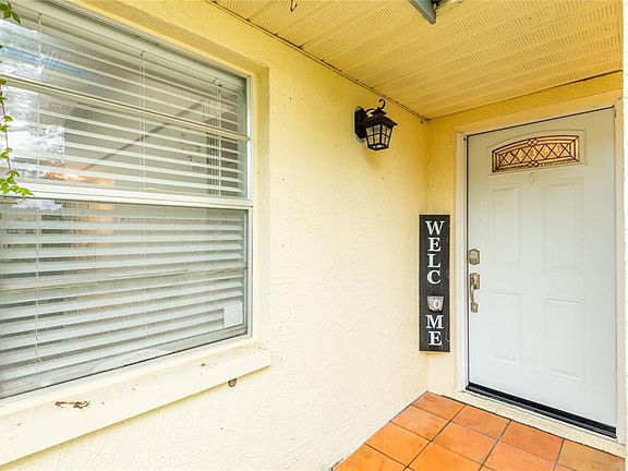 4th image of 1944 ELAINE DRIVE #1944