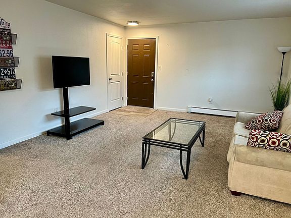 4th image of 3530 E 42nd Ave APT 3