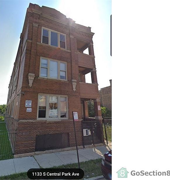 1st image of 1133 S Central Park Ave APT 2