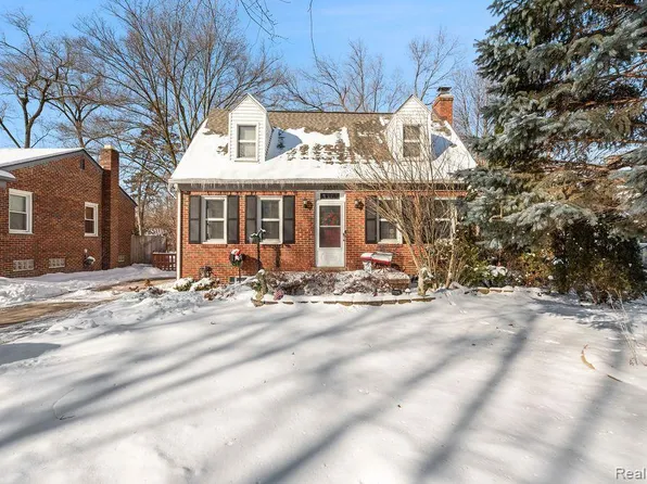 23531 Sherman St, Oak Park, MI 48237