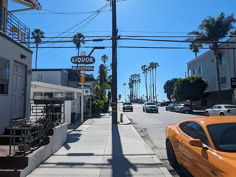 20 Granada Ave #2 — Photo 4
