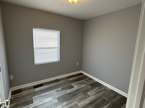 3rd image of 379 Home Ave