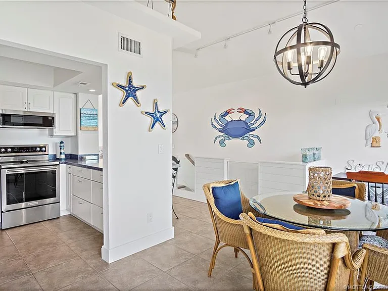 245 NE Macarthur Blvd #12 — Photo 21