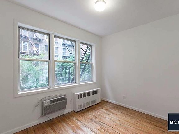 3rd image of 306 E 71st St APT 4D