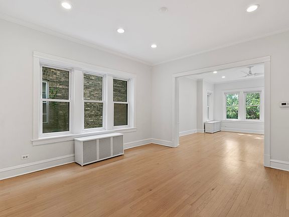 3rd image of 1031 Wesley Ave #1