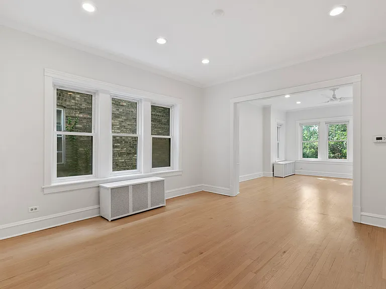 1031 Wesley Ave #1 — Photo 3