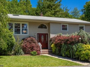 166 W Mount Pleasant Ave, Livingston, NJ 07039