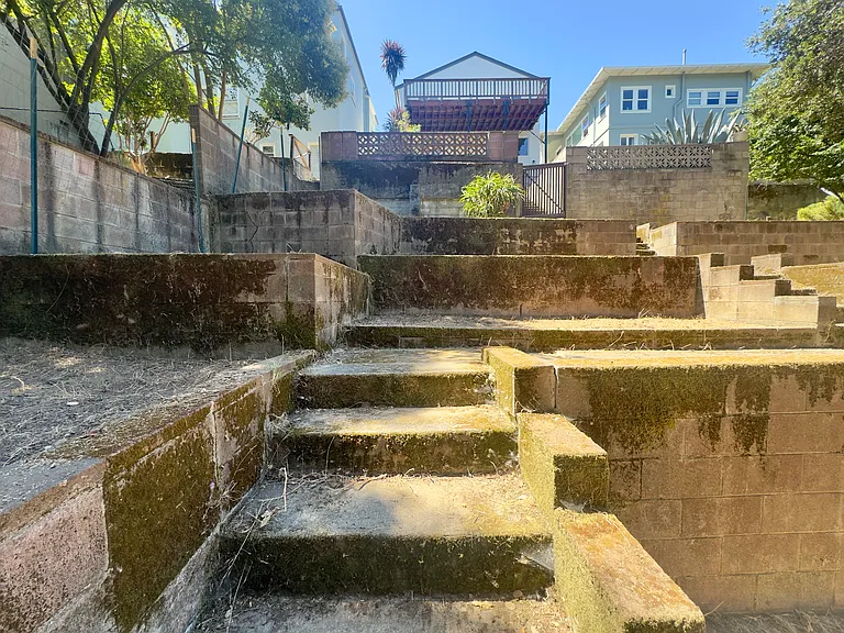 914 Everett Ave — Photo 88
