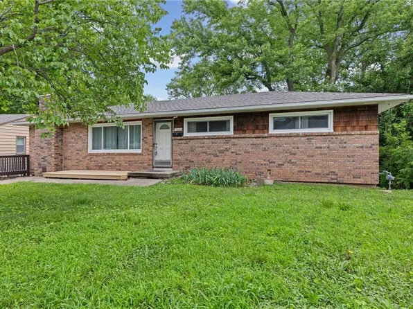 11624 E 38th Ter S, Independence, MO 64052