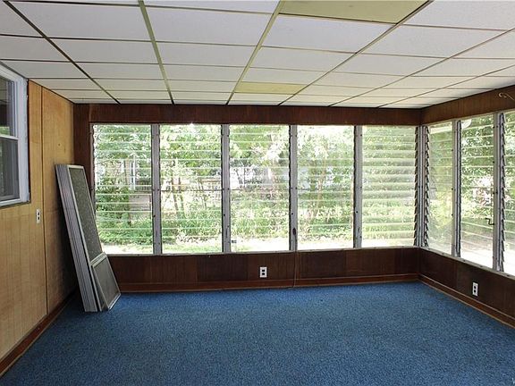 5th image of 71 Mona Dr