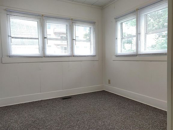2nd image of 217 W Lutz Ave #2