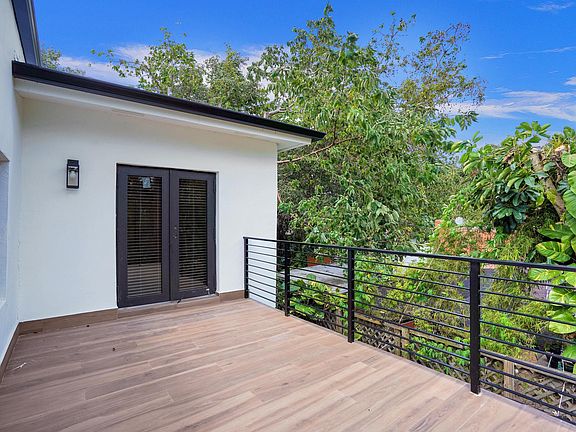 4th image of 3775 Kumquat Ave #2