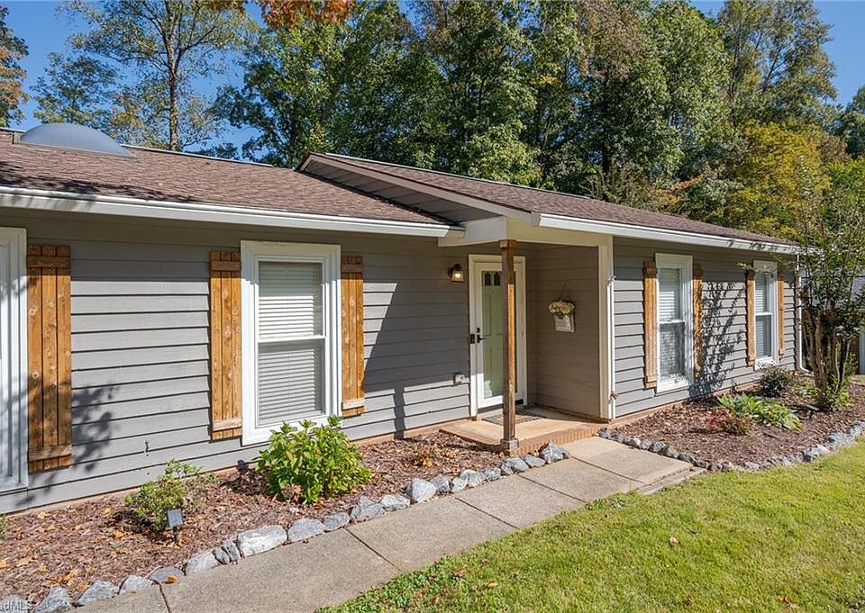 1st image of 2102 Cottage Pl