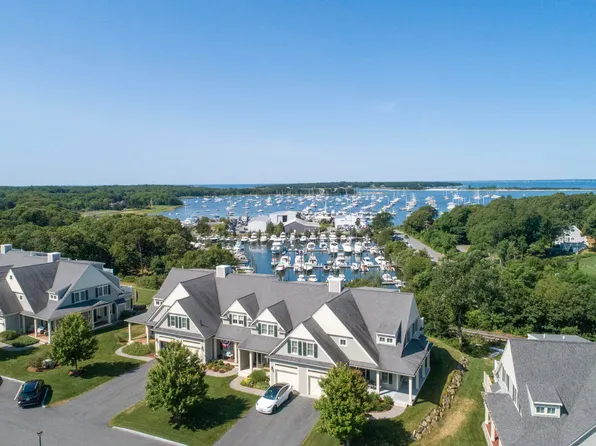 1090 Shore Road #U4, Pocasset, MA 02559