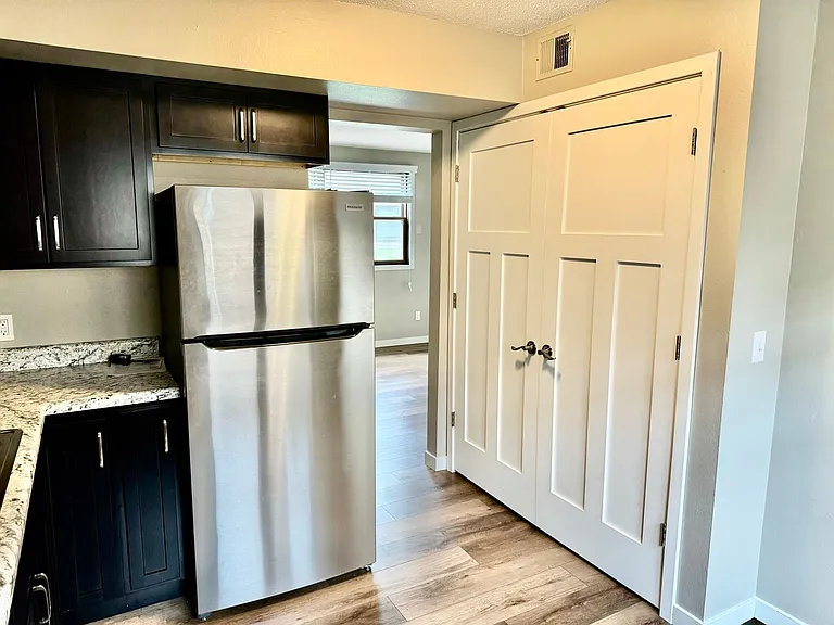1004 Main St — Photo 19