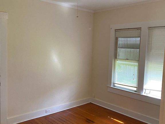 4th image of 2415 Oberlin Ave
