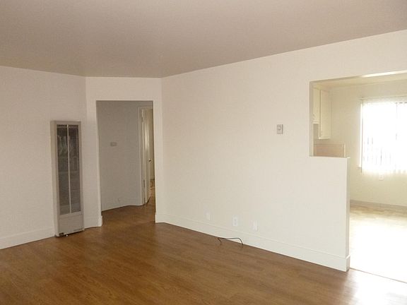 5th image of 24057 Park St