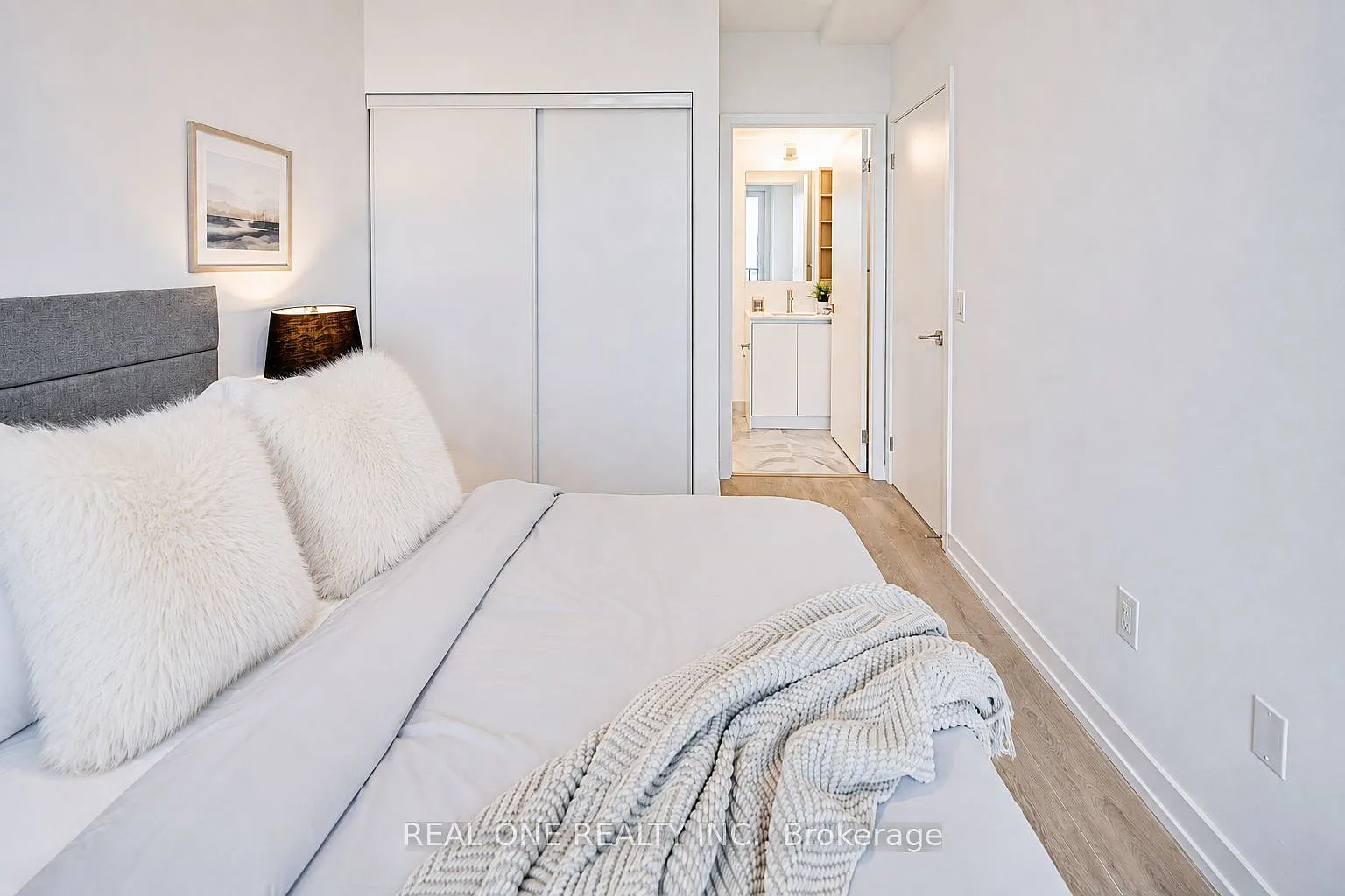 3 bed, $3,000 — Photo 4