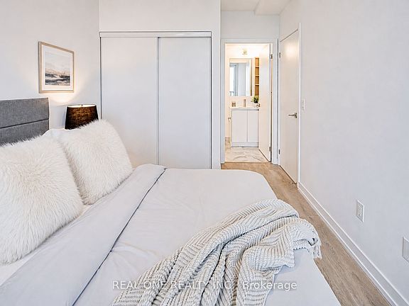 4th image of 1100 Sheppard Ave W #1012