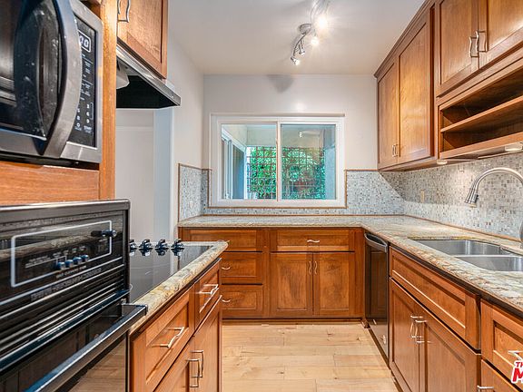 2nd image of 5651 Sumner Way Unit 116