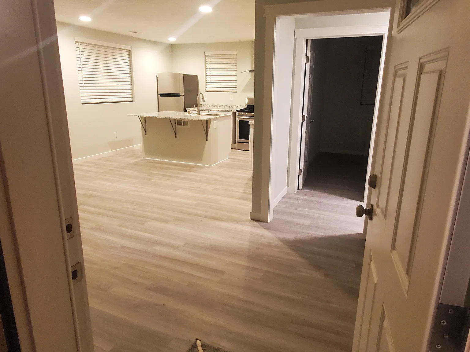 2 bed, 900 sqft, $1,900 — Photo 3