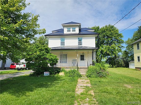 2nd image of 257 N Main St