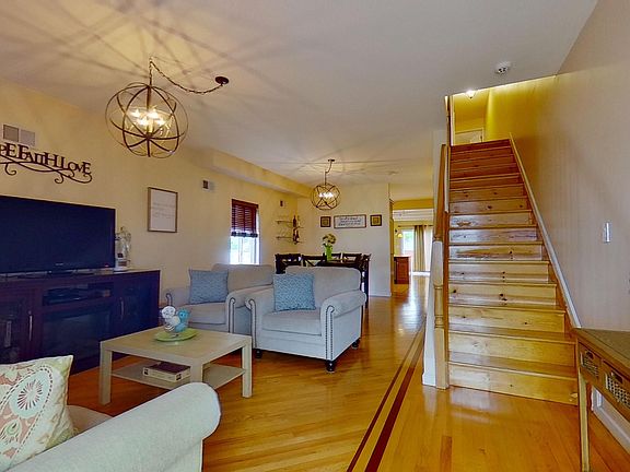 4th image of 19 Cortlandt St