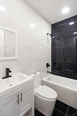 4th image of 735 Lafayette Ave #4A