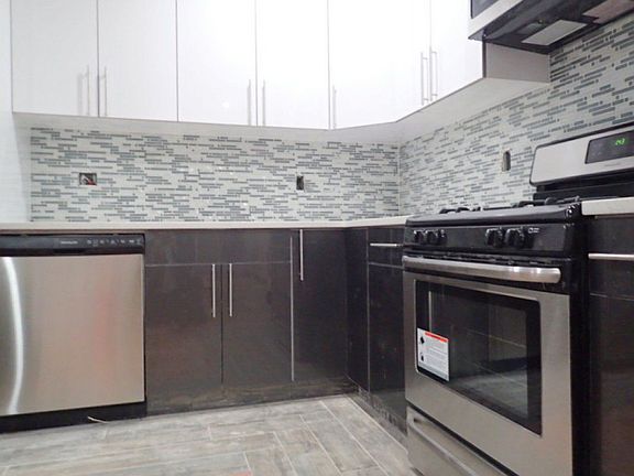 2nd image of 4 S Pinehurst Ave APT 3C