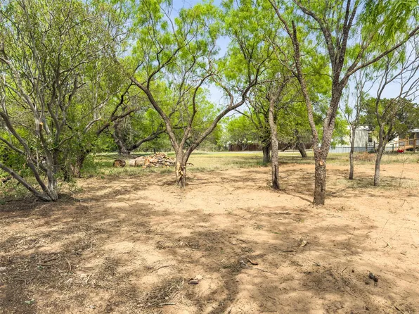 296 Seneca Dr, Burnet, TX 78611