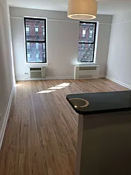 Rented by Metropolis Real Estate of Manhattan