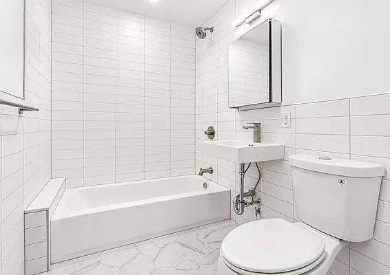 Bathroom, photo 2