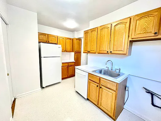 Rented by Highline Residential | media 12