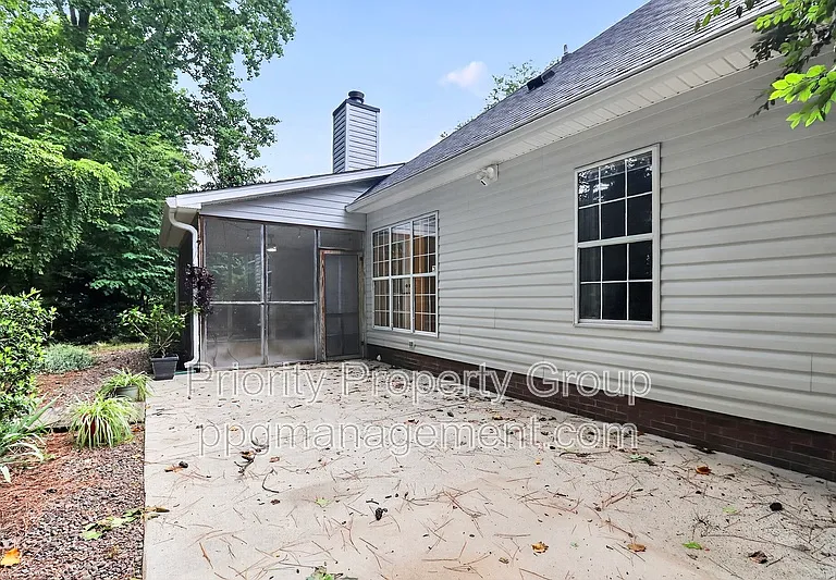 9118 Pine Springs Ct — Photo 33