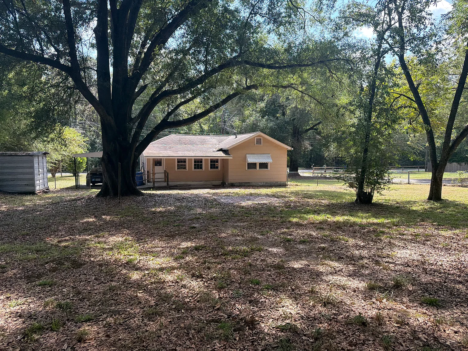 2 bed, 888 sqft, $1,000 — Photo 2