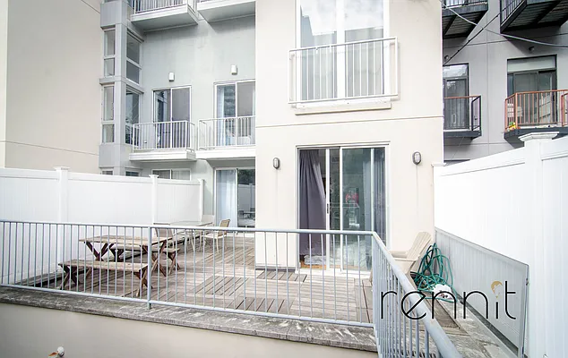 Rented by Rennit Inc. | media 37