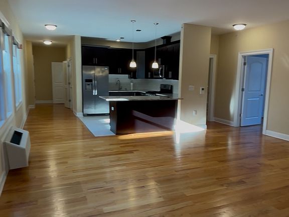 4th image of 9 Prospect St Unit 303