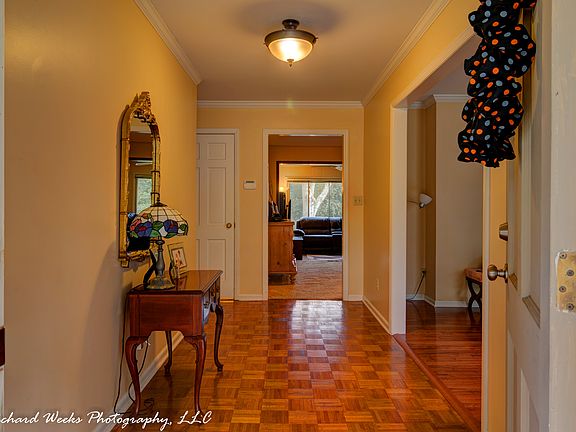 5th image of 3221 Oriole Dr