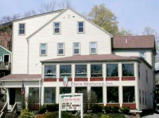 169 Main St #B, Newmarket, NH 03857