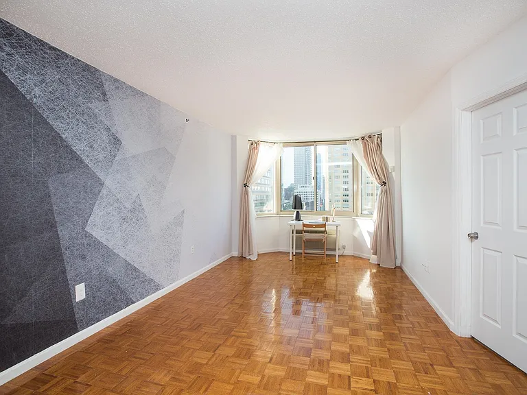 1 2nd St #1907 — Photo 7