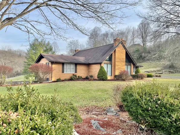 528 Cresswood Dr, Richlands, VA 24641