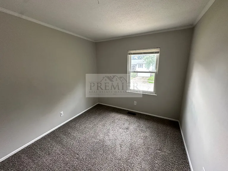 730 N Aztec Dr — Photo 7